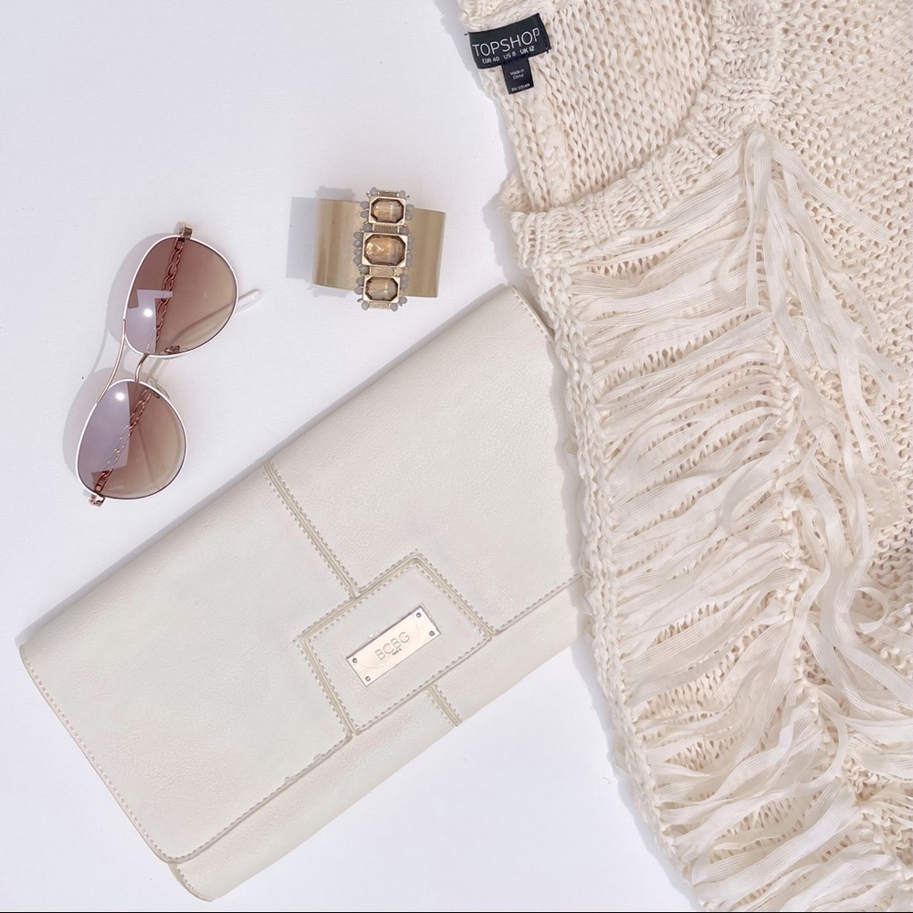BCBG IVORY CLUTCH PURSE